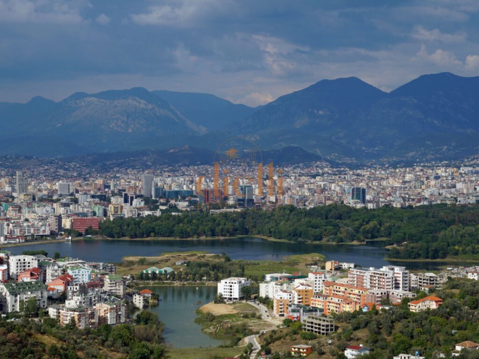 Tirane, jepet me qera Vile , 650 m² 