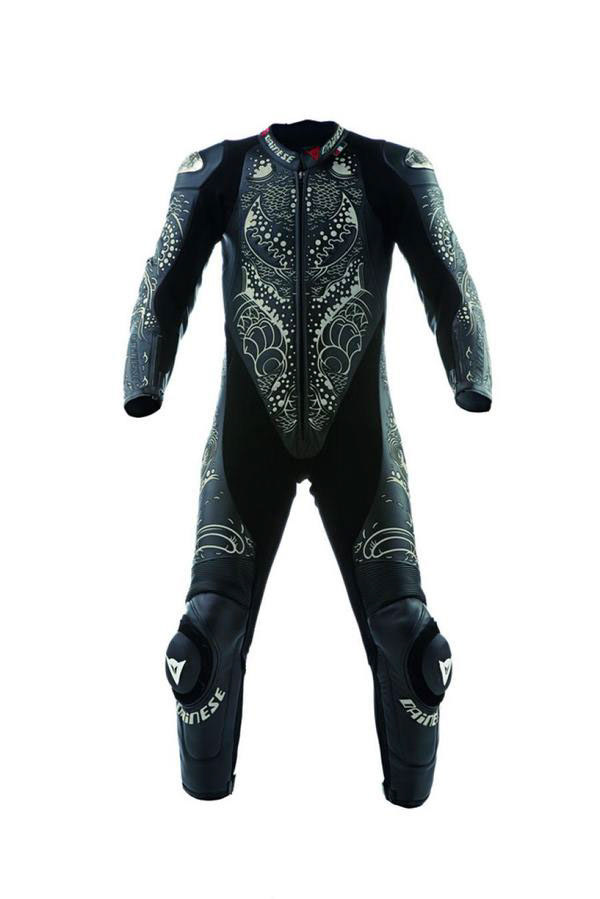 Shitet kostum motorri sportiv I gjithë lekure i firmes Dainese oferte
