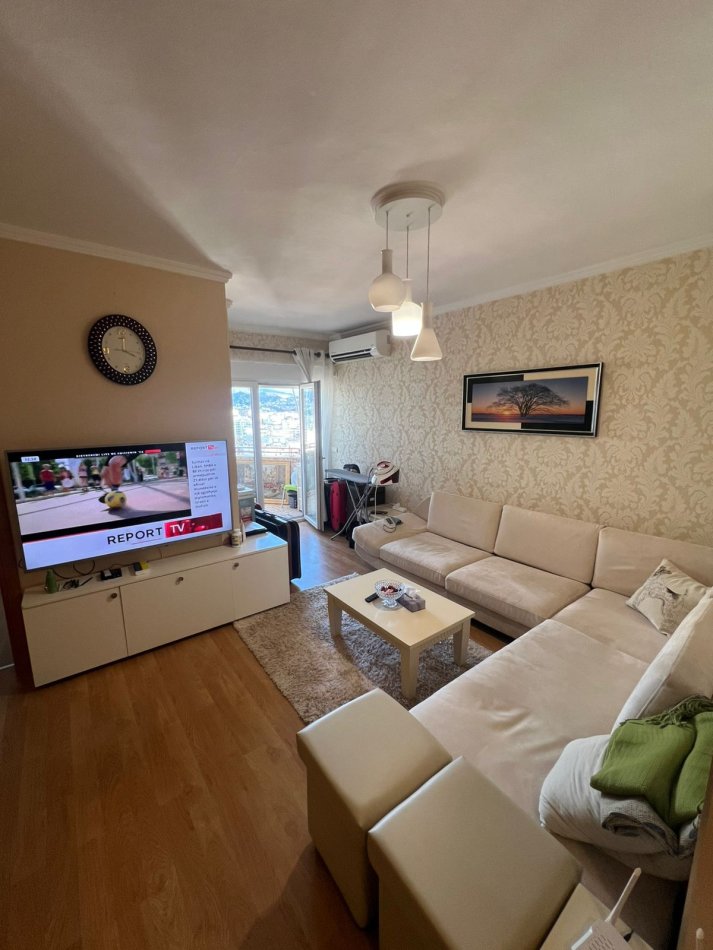 Tirane, shitet apartament 1+1+Ballkon Kati 16, 66 m² 155.000 € (qender)