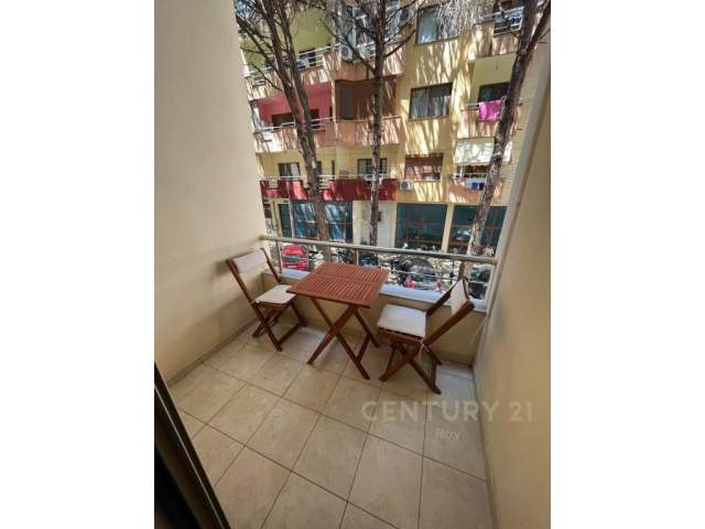 Mali Robit, shitet apartament 1+1+BLK Kati 1, 64 m² 50.000 Euro (Mali i Robit, Golem)