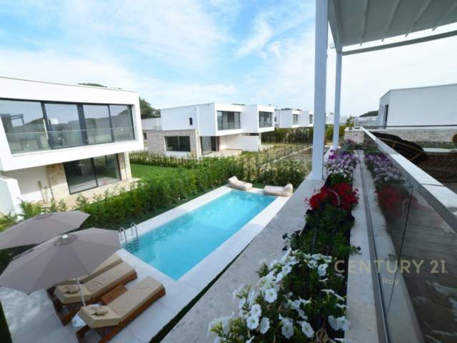 SHITET VILE NE SAN PIETRO,GJIRI I LALEZIT!! 435 m² 550.000 Euro