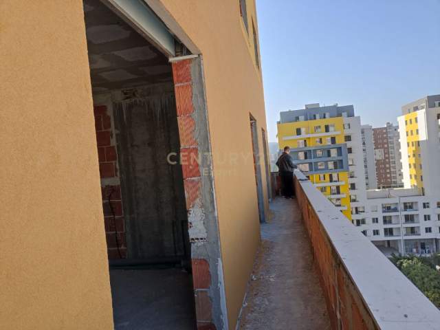 SHITET APARTAMENT 2+1 TEK ISH FUSHA E AVIACIONIT !!! Kati 8, 73 m² 80.500 Euro