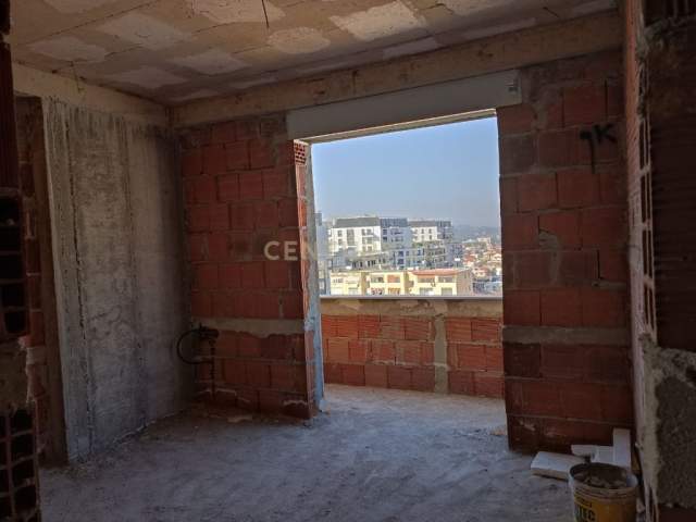SHITET APARTAMENT 2+1 TEK ISH FUSHA E AVIACIONIT !!! Kati 8, 73 m² 80.500 Euro