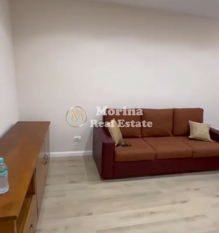 Tirane, jepet me qera apartament 2+1 Kati 3, 78 m² 500 € (Xhamlliku)