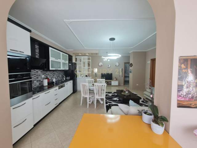 MATERNITETI I RI,SHITET APARTAMENT 2+1! Kati 6, 97 m² 120.000 Euro