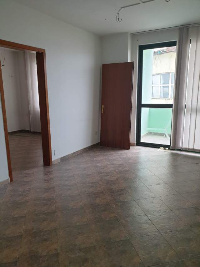 Tirane, jepet me qera apartament 2+1+A+BLK Kati 10, 90 m² 400 Euro (Bul Gjergj Fishta)