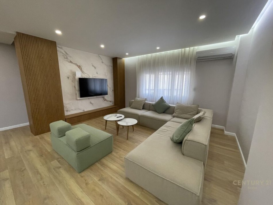 Tirane, shitet 2+1 Kati 4, 113 m² 350.000 € (ne qender te Tiranes, pas 15 kateshit)