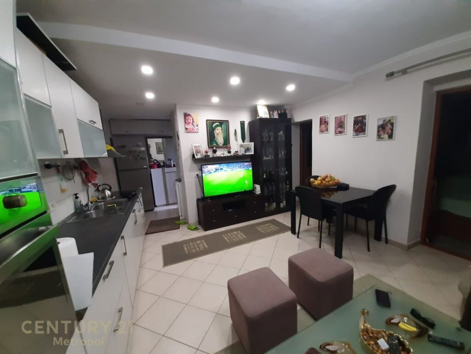 Tirane, shitet apartament 2+1 Kati 1, 60 m² 85.000 € (2+1)
