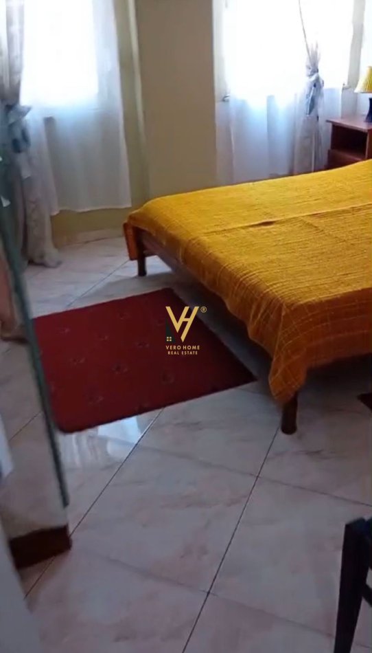 Tirane, jepet me qera apartament 1+1+Ballkon Kati 2, 65 m² 450 € (QENDRA KRISTAL)