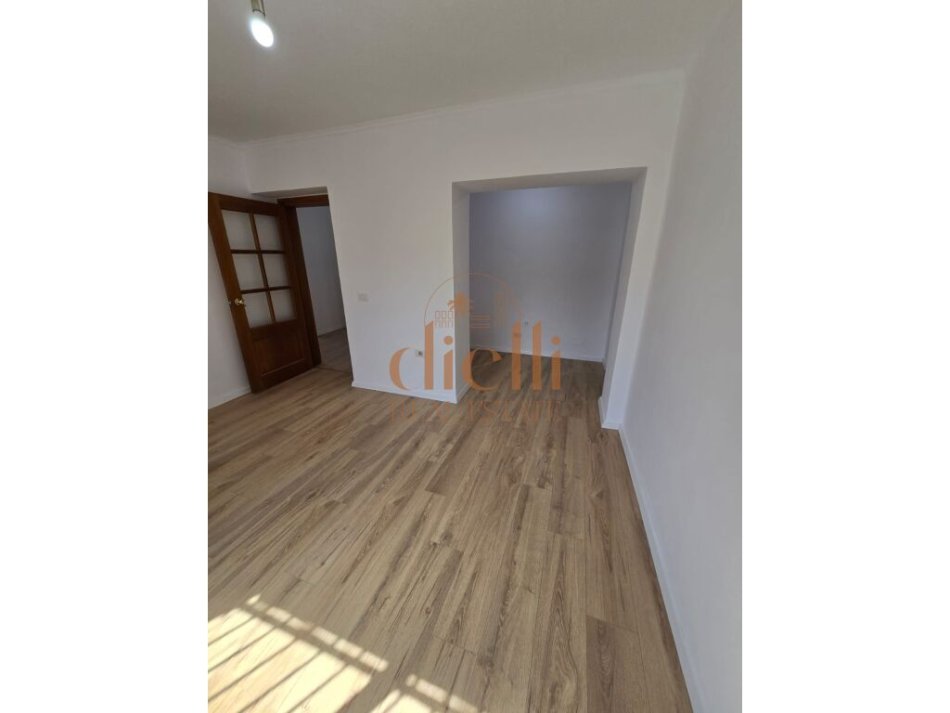 Tirane, shitet apartament 2+1+Aneks+Ballkon Kati 1, 81 m² 138.000 € 