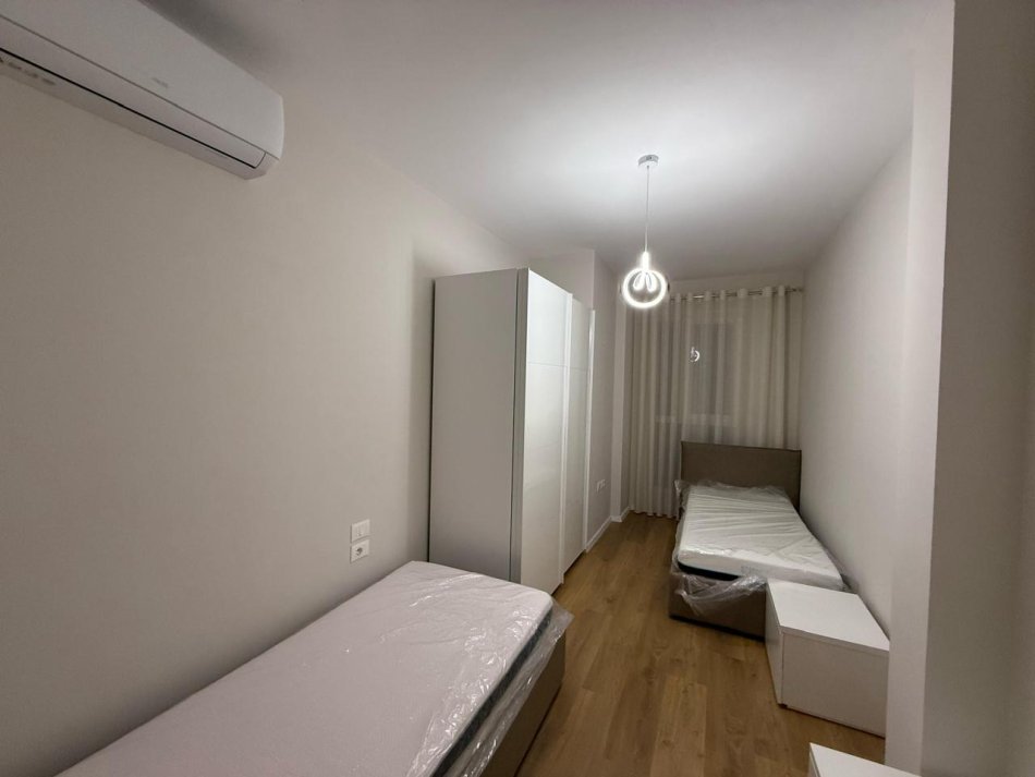 Tirane, jepet me qera apartament 2+1 Kati 3, 80 m² 700 € (don bosko)