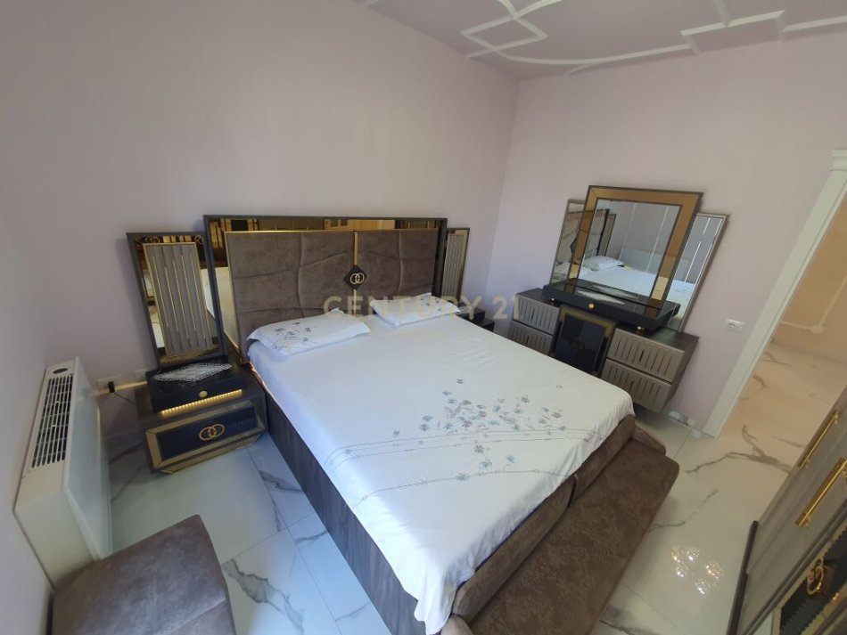 Tirane, shitet apartament 2+1 Kati 8, 112 m² 190.000 € (pranë Oxhakut,dhe Qsut Tiranë)