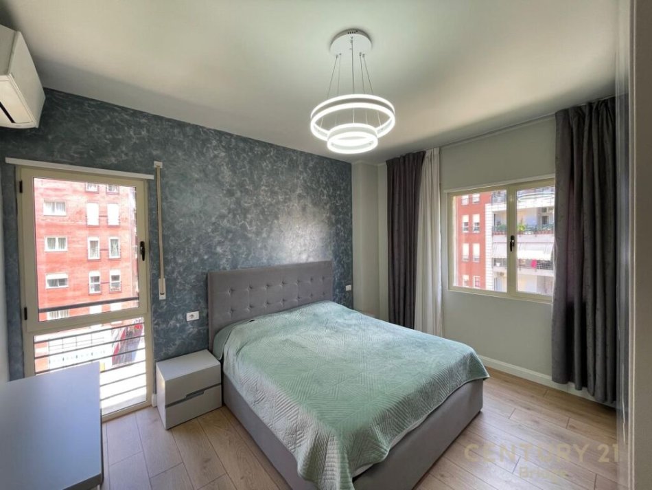 Tirane, jepet me qera apartament 2+1 Kati 3, 100 m² 650 € (Don Bosko)
