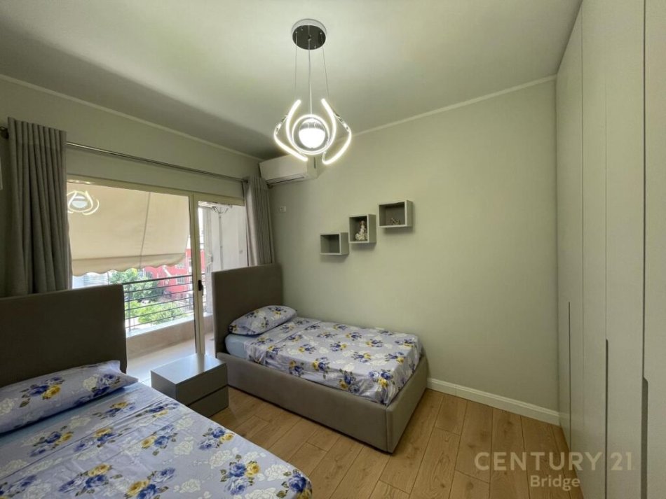 Tirane, jepet me qera apartament 2+1 Kati 3, 100 m² 650 € (Don Bosko)