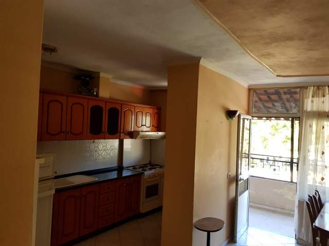 Elbasan, jepet me qera apartament 100 m² 800 Euro