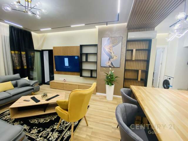 Tirane, jap me qera apartament 1+1+BLK Kati 5, 70 m² 800 Euro (rruga kavajes)