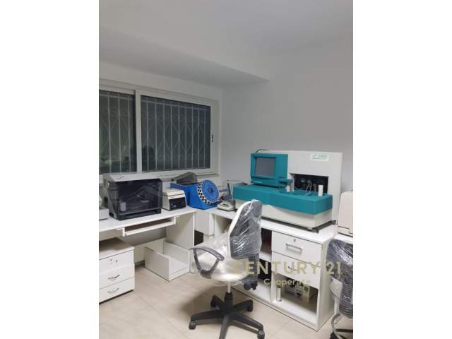 Tirane, jepet me qera ambjent biznesi Kati 1, 500 m² 3.000 Euro (RR.KAVAJES Tirana, Albania)