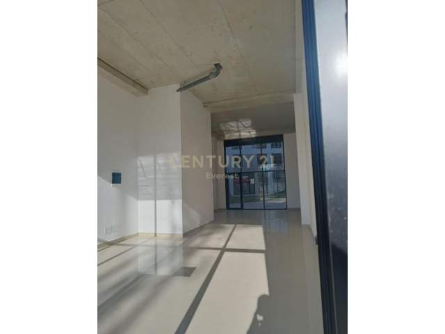 Tirane, jepet me qera ambjent biznesi Kati 0, 74 m² 800 Euro (Rruga Jordan Misja Tirana, Albania)
