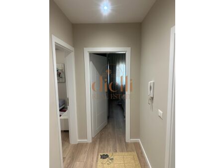 Tirane, jepet me qera apartament 1+1+Ballkon , 500 € 