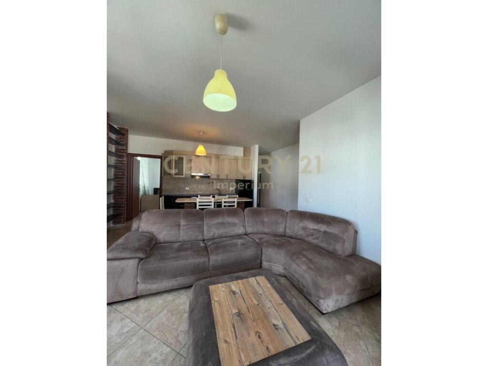 Tirane, jepet me qera 3+1+Ballkon Kati 8, 105 m² 450 € (ne Rrugen Besim Alla, prane Big Market!)