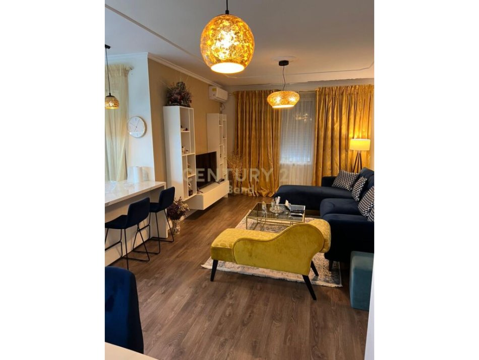 Tirane, shitet apartament 2+1+Ballkon Kati 3, 117 m² 265.000 € (Apartament tek Rruga e Kosovareve)
