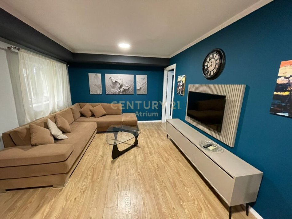 Tirane, shitet apartament 2+1 , 90.000 € (21 dhjetori)