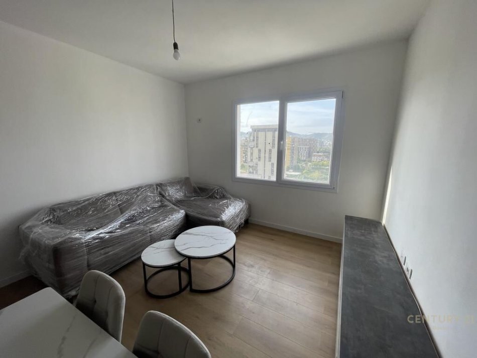 Tirane, shitet apartament 3+1+Ballkon Kati 9, 104 m² 166.000 € (ish Fusha e Aviacionit)