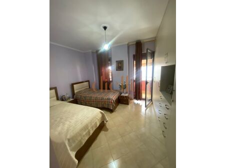 Tirane, shitet apartament 3+1+Ballkon Kati 3, 120 m² 170.000 € (Rruga Aleksandri I Madh)