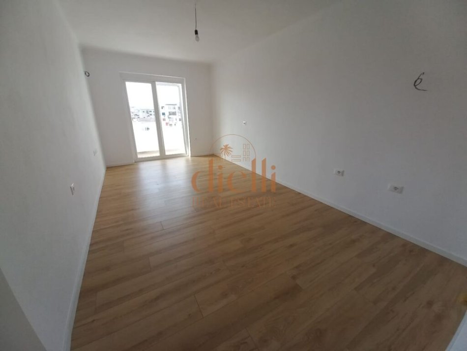 Tirane, shitet apartament 1+1 Kati 5, 53 m² 79.000 € 