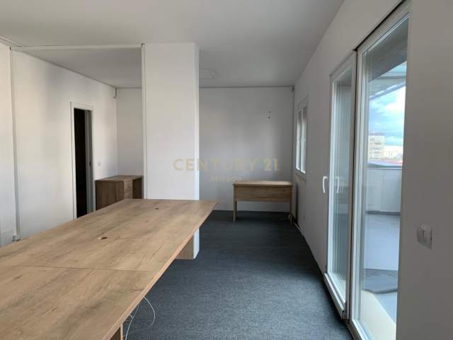 Tirane, ofert ambjent biznesi Kati 7, 130 m² 1.500 Euro (Rr.Mihal Duri Tirana,Albania)