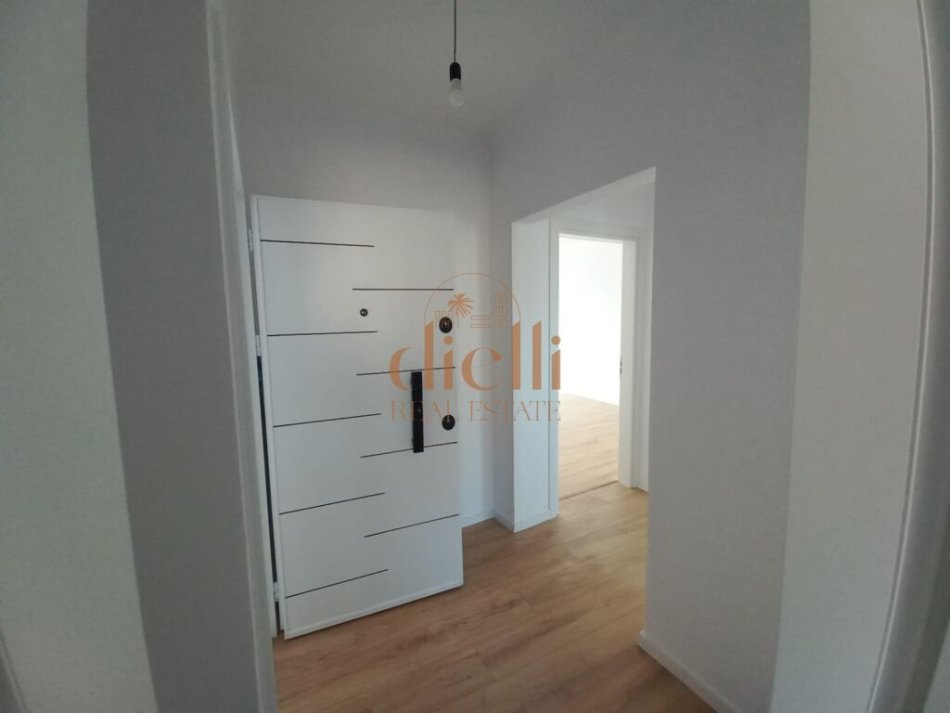 Tirane, shitet apartament 1+1 Kati 5, 53 m² 79.000 € 