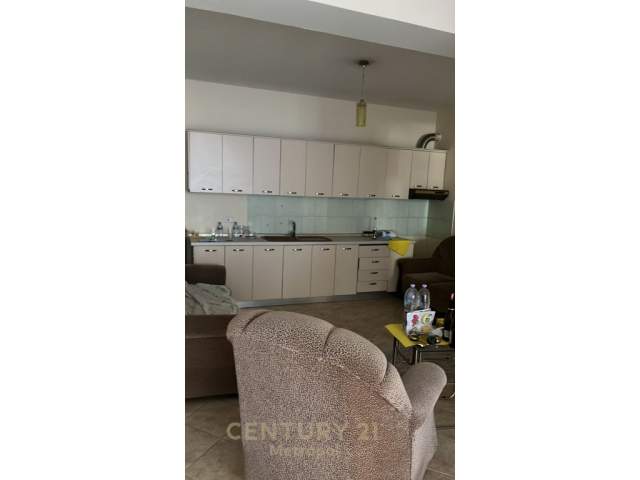 Tirane, shitet apartament 2+1 Kati 2, 93 m² 125.000 Euro (Rr . Kavajes)