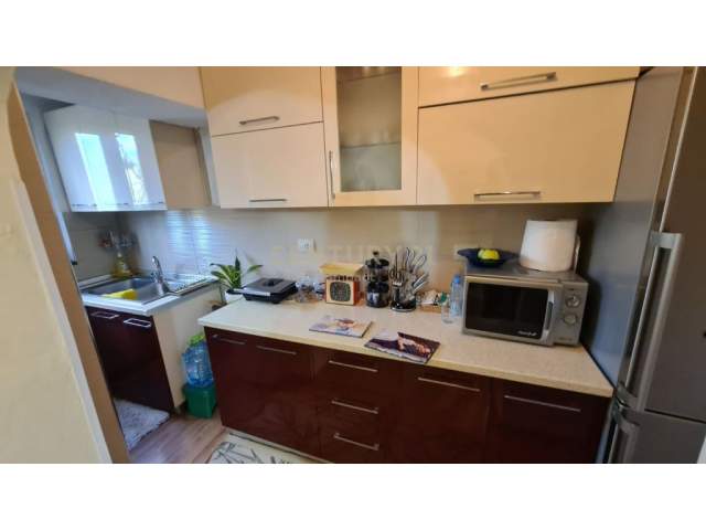 Tirane, shitet apartament 2+1 Kati 1, 79 m² 130.000 Euro (Materniteti i Ri)