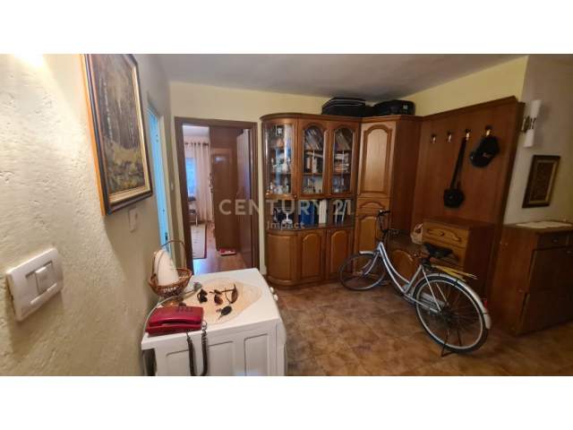 Tirane, shitet apartament 2+1 Kati 1, 79 m² 130.000 Euro (Materniteti i Ri)