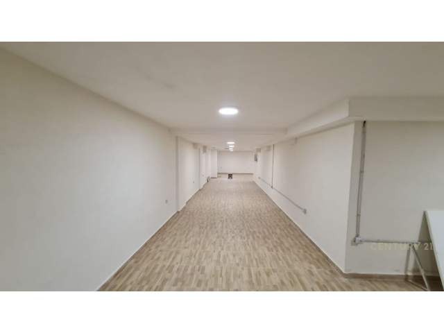 Tirane, shitet ambjent biznesi Kati -1, 230 m² 170.000 Euro (Qender)