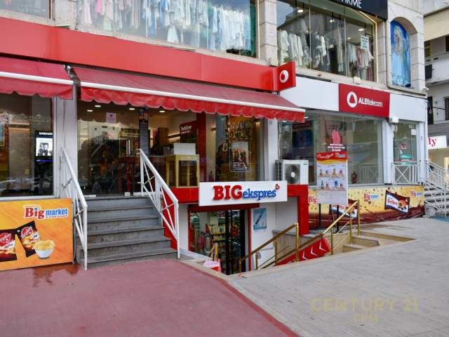 Tirane, jepet me qera ambjent biznesi Kati -1, 222 m² 530.000 Euro (Sheshi Willson Tirana, Albania)