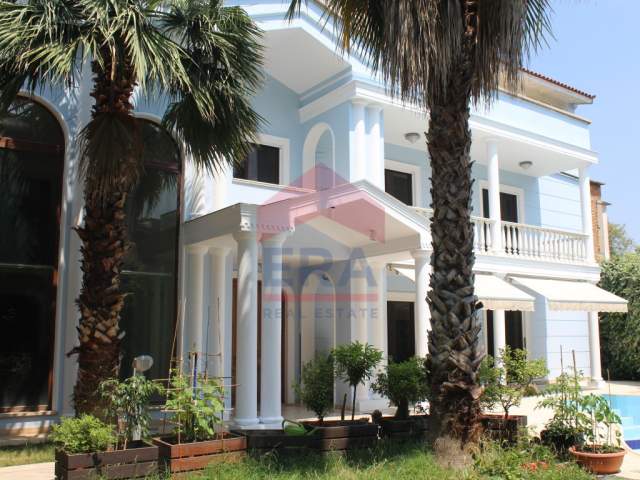 Tirane, shitet Vile Kati 4, 900 m² 900.000 Euro (Medrese)
