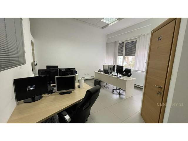 Tirane, jepet me qera zyre Kati 2, 137 m² 1.400 Euro (Rr . Bogdaneve)