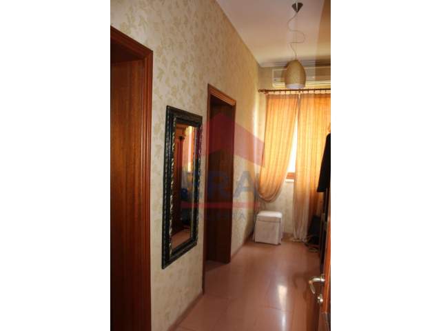 Tirane, shitet Vile Kati 4, 900 m² 900.000 Euro (Medrese)