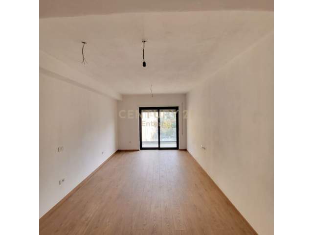 Tirane, shitet Kati 3, 133 m² 333.000 Euro (Fakulteti i Drejtesise Tirana, Albania)