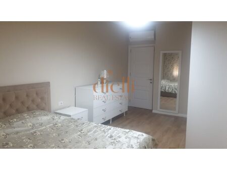Tirane, jepet me qera apartament 1+1+Ballkon Kati 7, 550 € (Laprake)