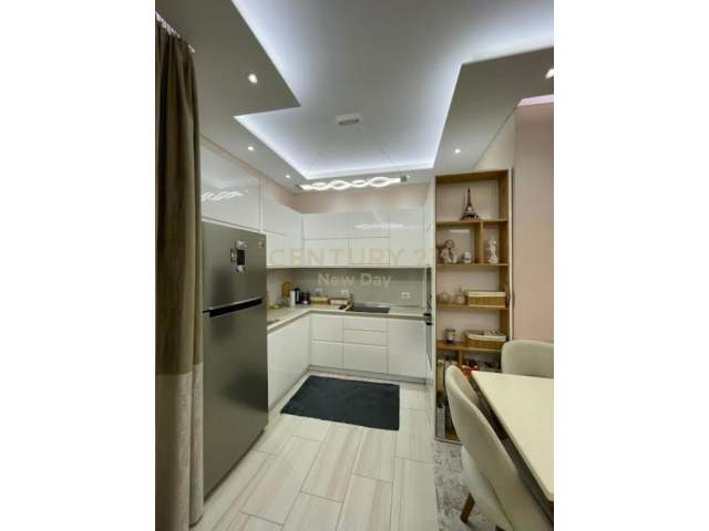 Tirane, shitet apartament Kati 1, 96 m² 139.000 Euro (Oxhaku, prane Xhamise Xhura, Tirane. Tirana, Albania)