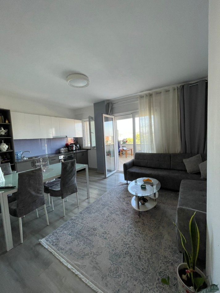 Tirane, shitet apartament 2+1+Aneks+Ballkon Kati 6, 149 m² 155.000 € (Astir)