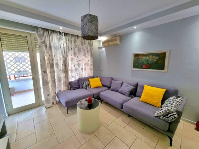 Tirane, jepet me qera 99 m² 600 Euro (Rruga Elbasanit, Gjuhet e Huaja Tirana, Albania)