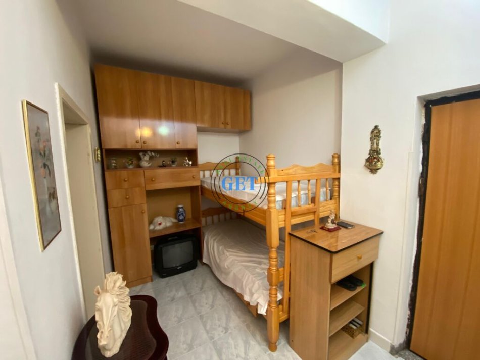Durres, jepet me qera apartament 1+1 , 70 m² 300 € 