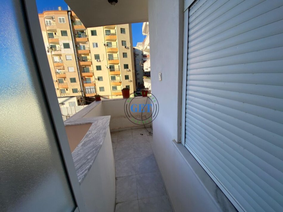 Durres, jepet me qera apartament 1+1 , 70 m² 300 € 