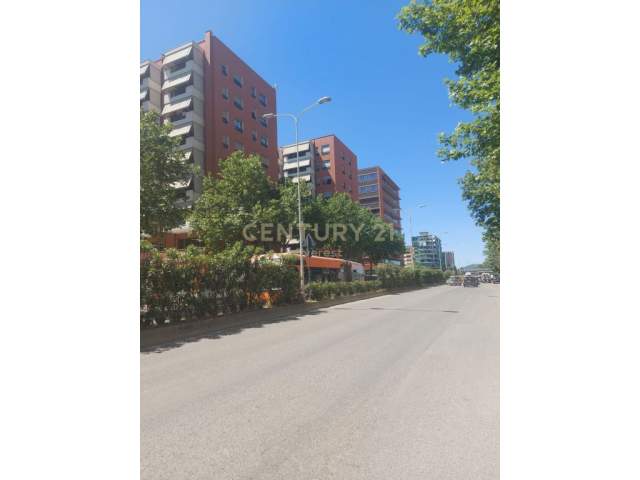 Tirane, shitet ambjent biznesi Kati 0, 153 m² 1.000.000 Euro/m2 (Perball Kompleksit Deliorgji Tirana, Albania)