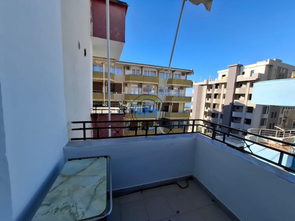 Durres, jepet me qera apartament 1+1 Kati 4, 60 m² 300 € (Plazh Hekurudha, Durrës)
