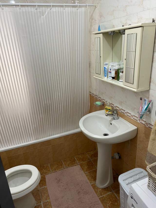 Tirane, jepet me qera apartament 1+1 Kati 6, 74 m² 450 Euro (mbrapa ish UET-Se)
