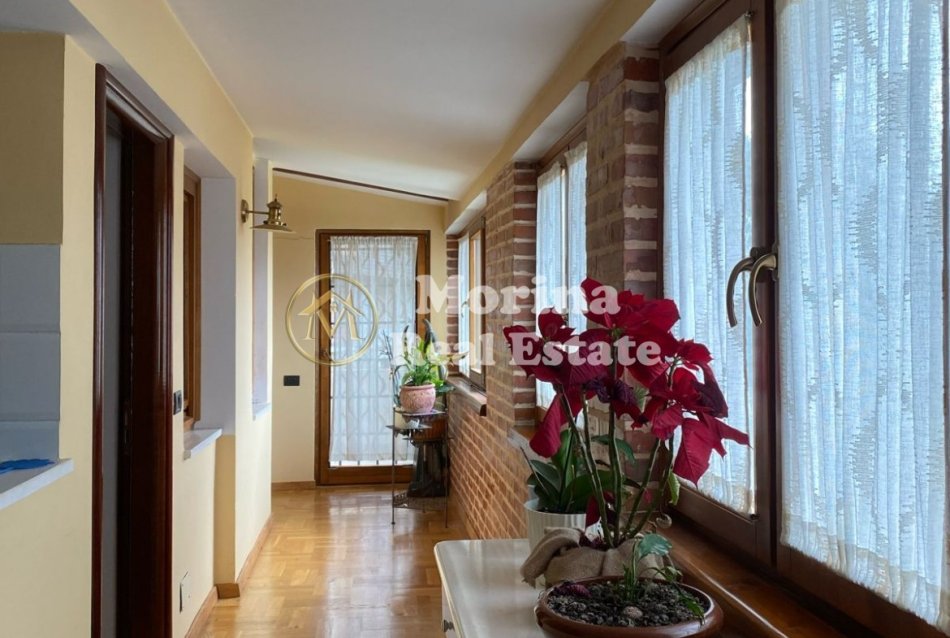 Tirane, shitet apartament 3+1 Kati 6, 330 m² 520.000 € (Kopshti Botanik)